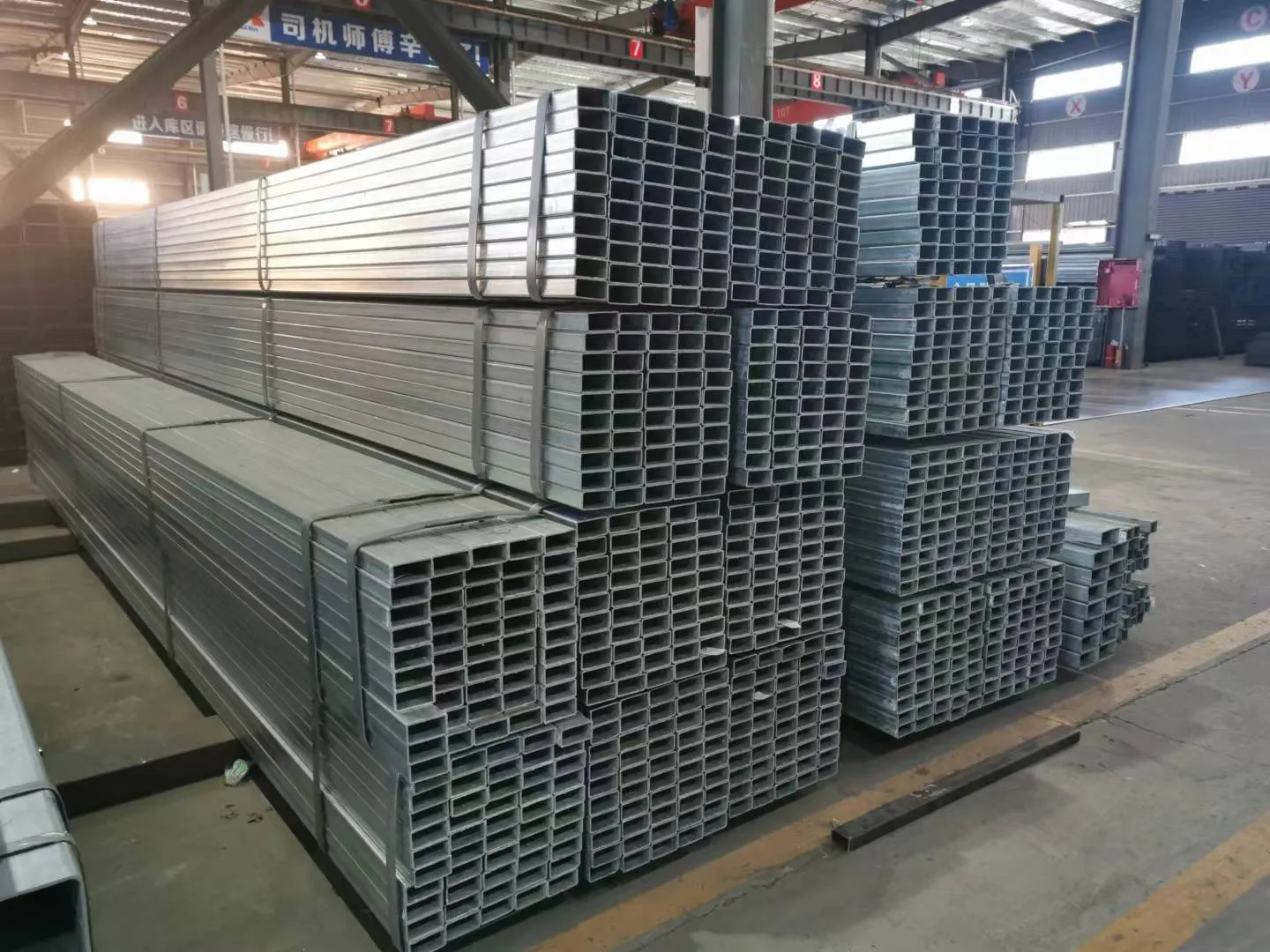 Galvanized steel pipe